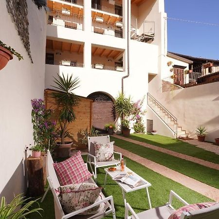 Apartments Villa Bougainville 산펠리체델바나코 외부 사진