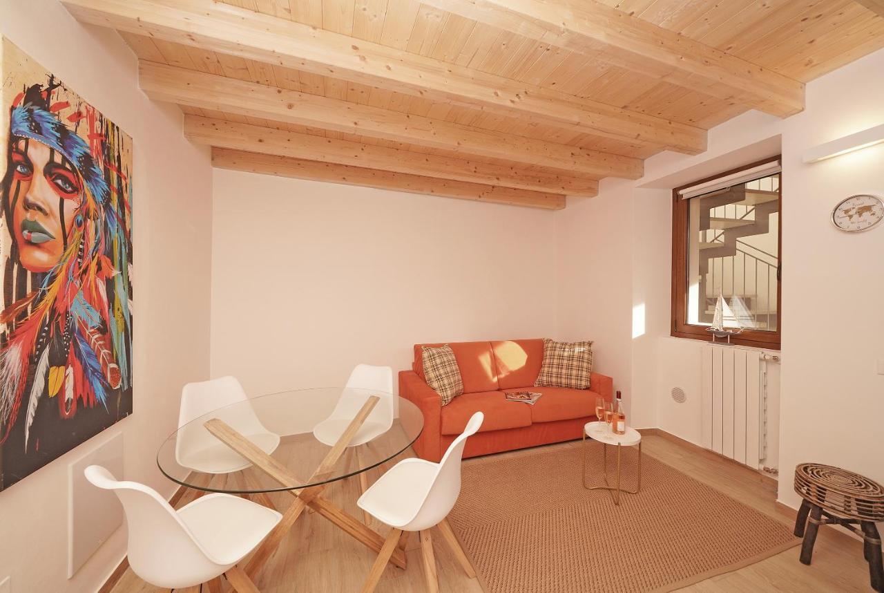 Apartments Villa Bougainville 산펠리체델바나코 외부 사진