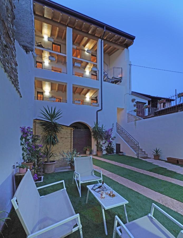 Apartments Villa Bougainville 산펠리체델바나코 외부 사진