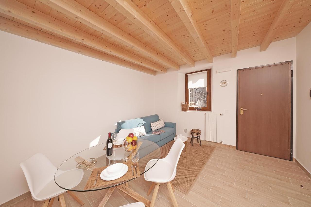 Apartments Villa Bougainville 산펠리체델바나코 외부 사진
